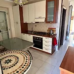 Fronte Mare Villa *