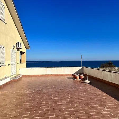 Fronte Mare Villa