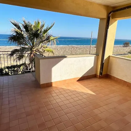 Fronte Mare Villa Bianco